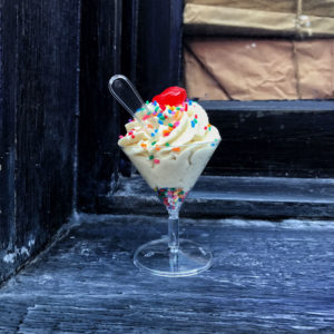 Blogger Sarah Lindner of The House of Sequins at Universal Orlando Harry Potter no melt ice cream