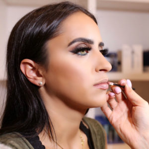 Blogger Sarah Lindner from The House of Sequins how to do winged eyeliner with Truth and Beauty Spa Roslyn
