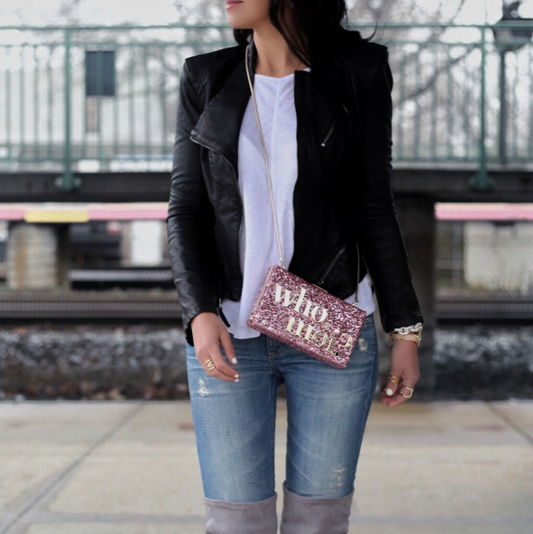Blogger Sarah Lindner of The House of Sequins Five Ways To Accessories Everyday Looks with Kate Spade who moi clutch.