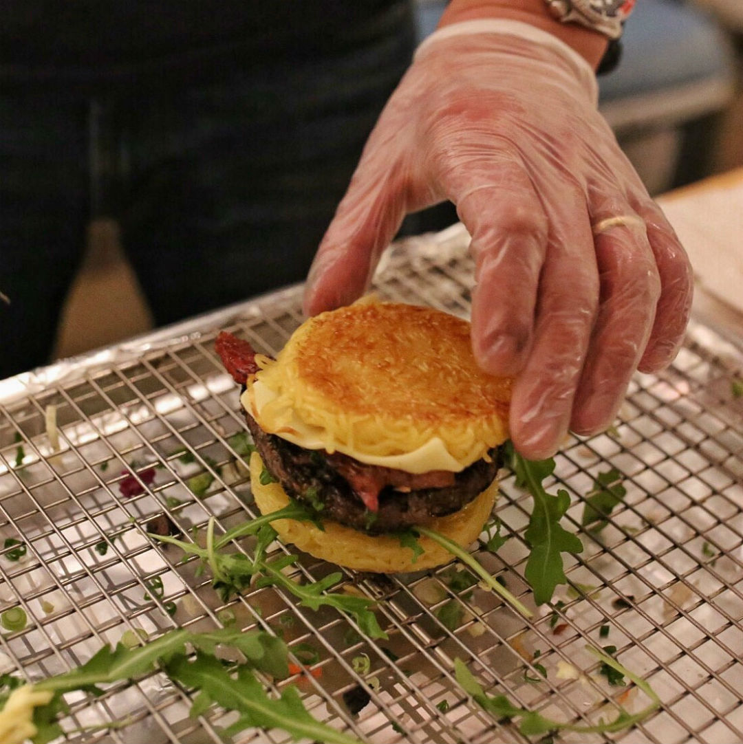 Blogger Sarah Lindner of The House of Sequins at Brooklyn Smorgasburg food reviews. ramen burger