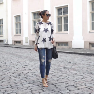 Blogger Sarah Lindner of the house of sequins in Estonia what to wear
