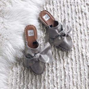 Blogger Sarah Lindner of The House of Sequins affordable summer sandals, wedges and shoes under $50. Instagram round-up of #targetstyle. DV mules