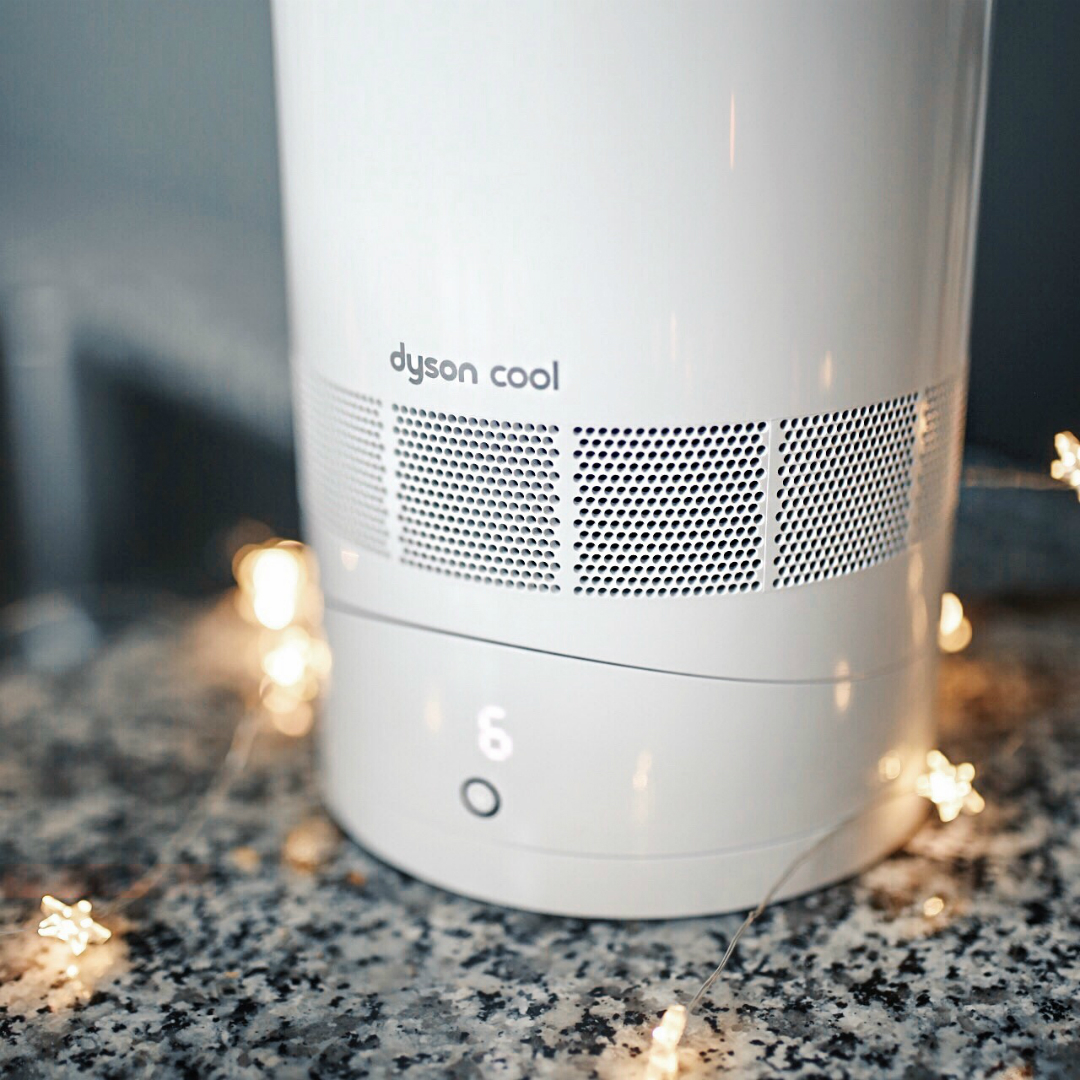 Blogger Sarah Lindner of The House of Sequins review on Dyson Air Multiplier Table Fan. Where to buy a 10" dyson fan.