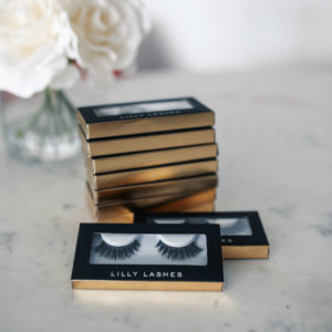 Blogger Sarah Lindner of The House of Sequins wearing Lilly Lashes