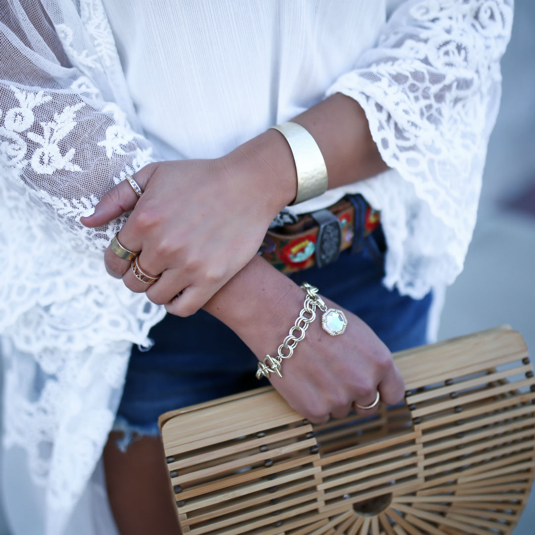 Blogger, Sarah LIndner of The House Of Sequins wearing Kendra Scott Jewelry