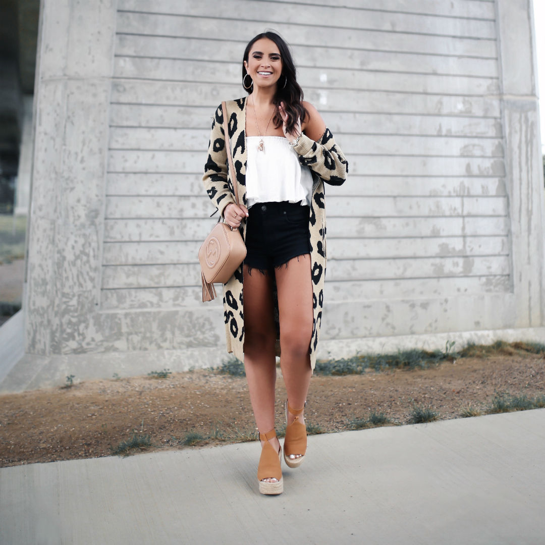 Blogger, Sarah Lindner of The House Of Sequins wearing an Amazon leopard cardigan