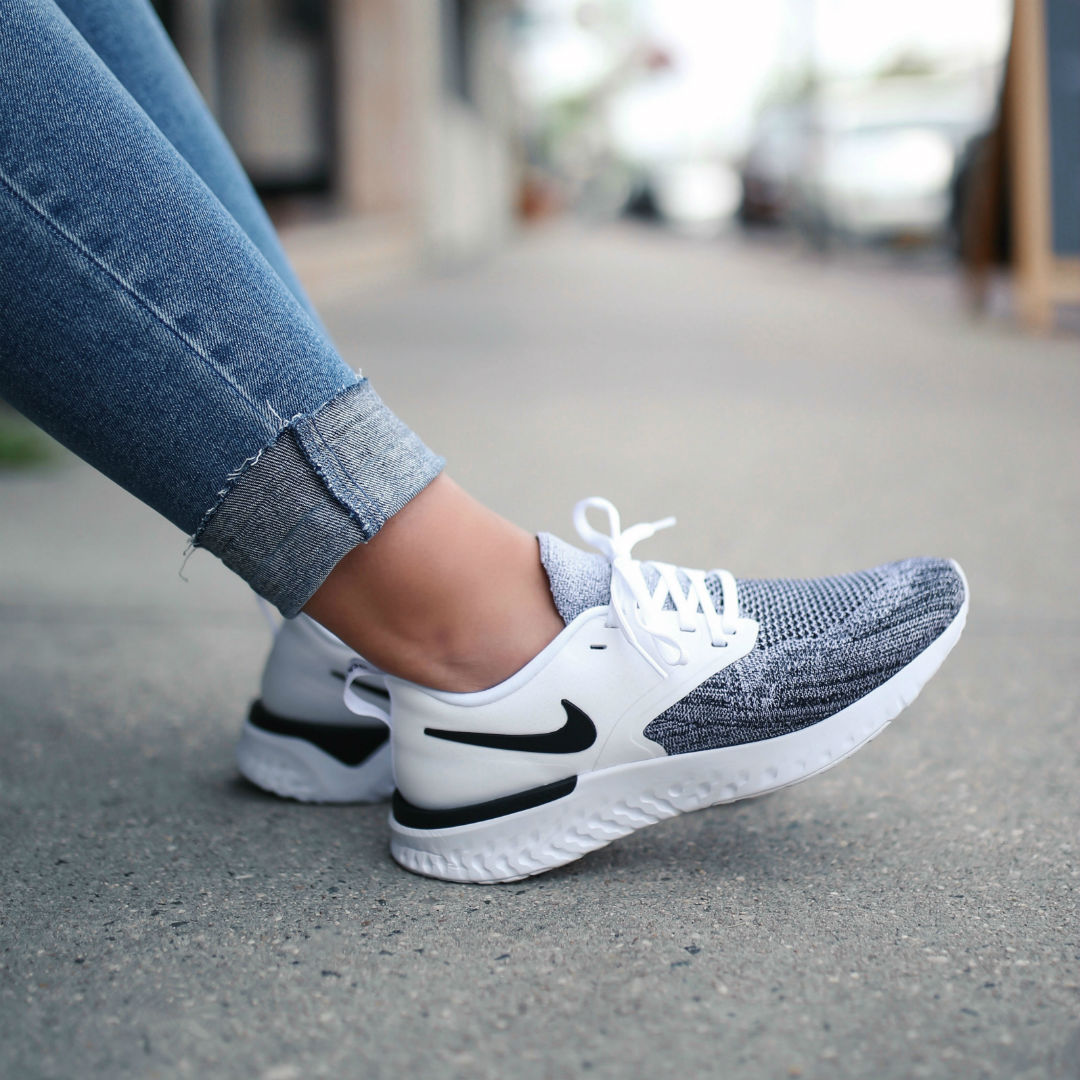Blogger, Sarah Lindner of The House Of Sequins wearing Nike sneakers