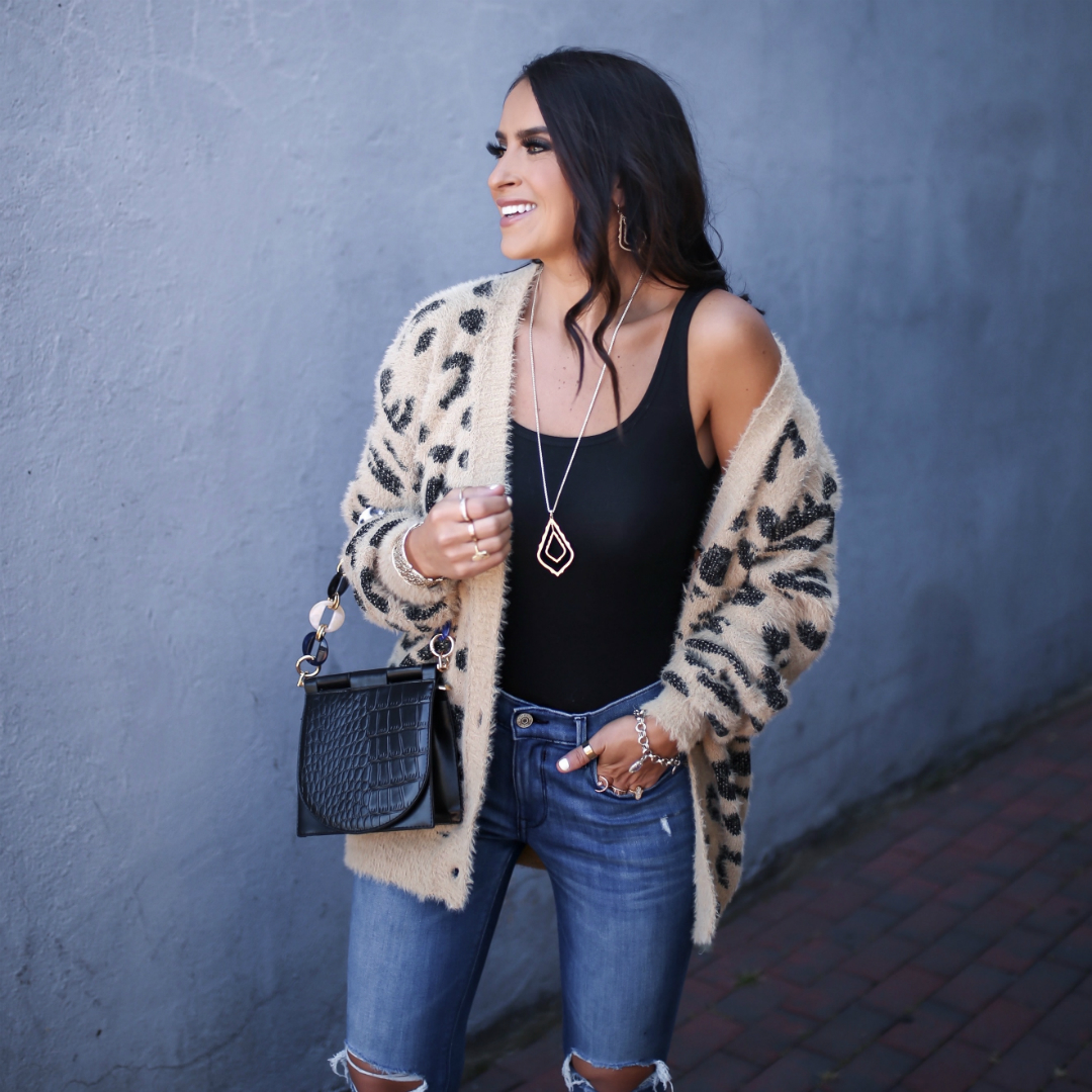 Blogger Sarah Lindner of The House of Sequins wearing Kendra Scott
