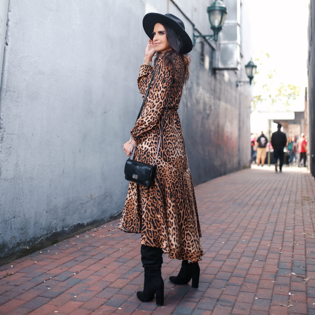 Blogger Sarah Lindner from House of Sequins wearing Walmart We Dress America Scoop line