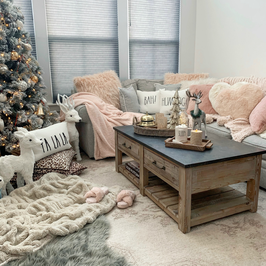 Blogger Sarah Lindner of The House of Sequins sharing her Bloomingdales living room blush themed home decor.