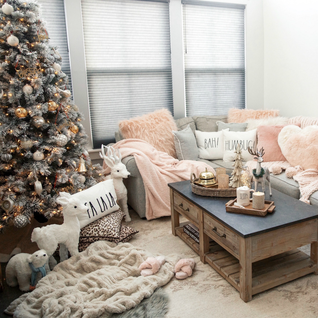 Blogger Sarah Lindner of The House of Sequins sharing her Bloomingdales living room blush themed home decor.