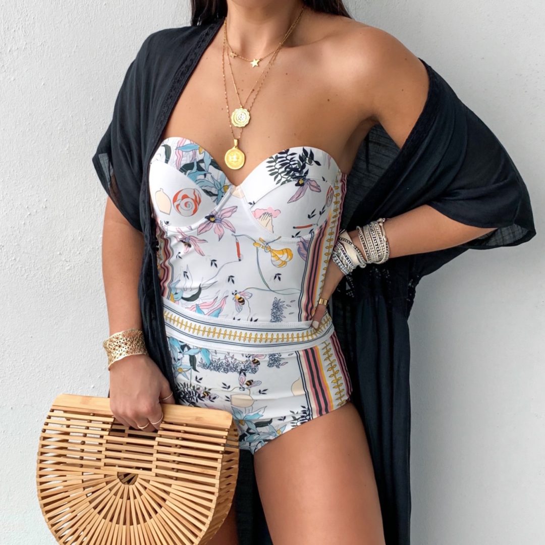 Blogger Sarah Lindner wearing summer looks from Amazon fashion.