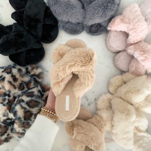 Blogger Sarah Lindner of The House of Sequins sharing cozy loungewear from Amazon