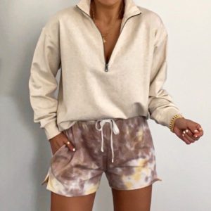 Blogger Sarah Lindner of The House of Sequins sharing cozy loungewear from Amazon