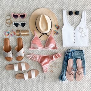 Blogger Sarah Lindner of The House of Sequins styling summer outfits.