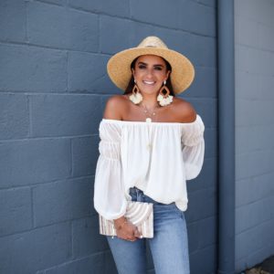 Blogger Sarah Lindner of The House of Sequins styling summer outfits from Express.