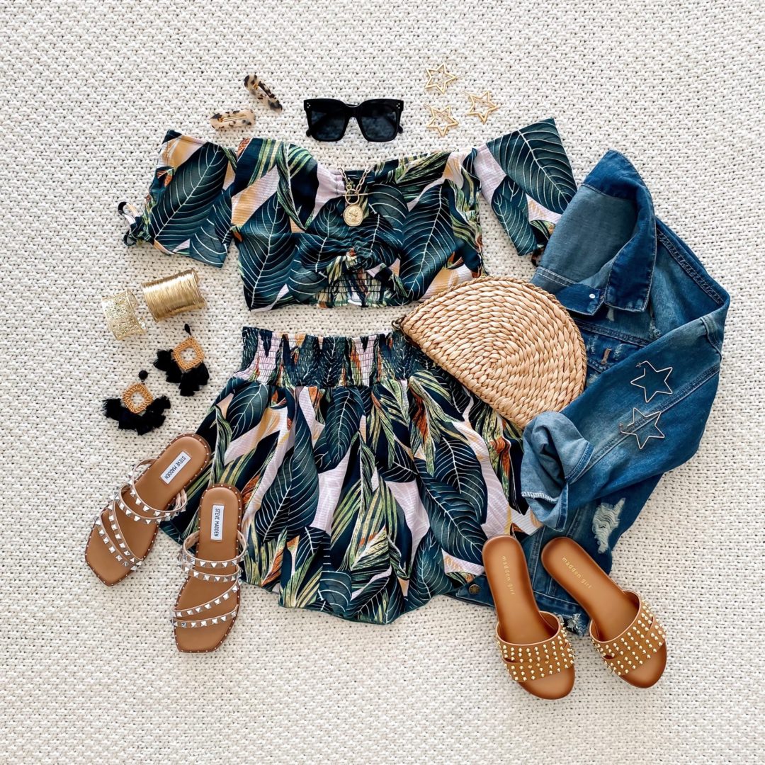 Blogger Sarah Lindner of The House of Sequins styling vacation looks from Amazon Fashion.