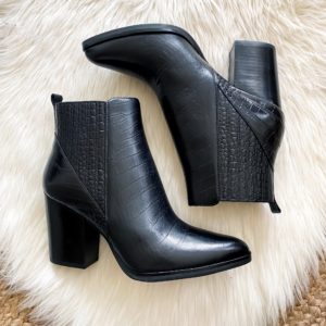 Blogger Sarah Lindner of The House of Sequins sharing fall boots.