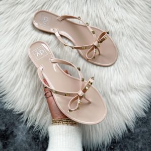 Blogger Sarah Lindner of The House of Sequins sharing spring sandals.