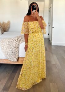 Blogger Sarah Lindner of The House of Sequins styling summer dresses.