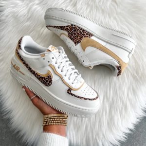 Blogger Sarah Lindner of The Hose of Sequins sharing new Nike Sneakers.