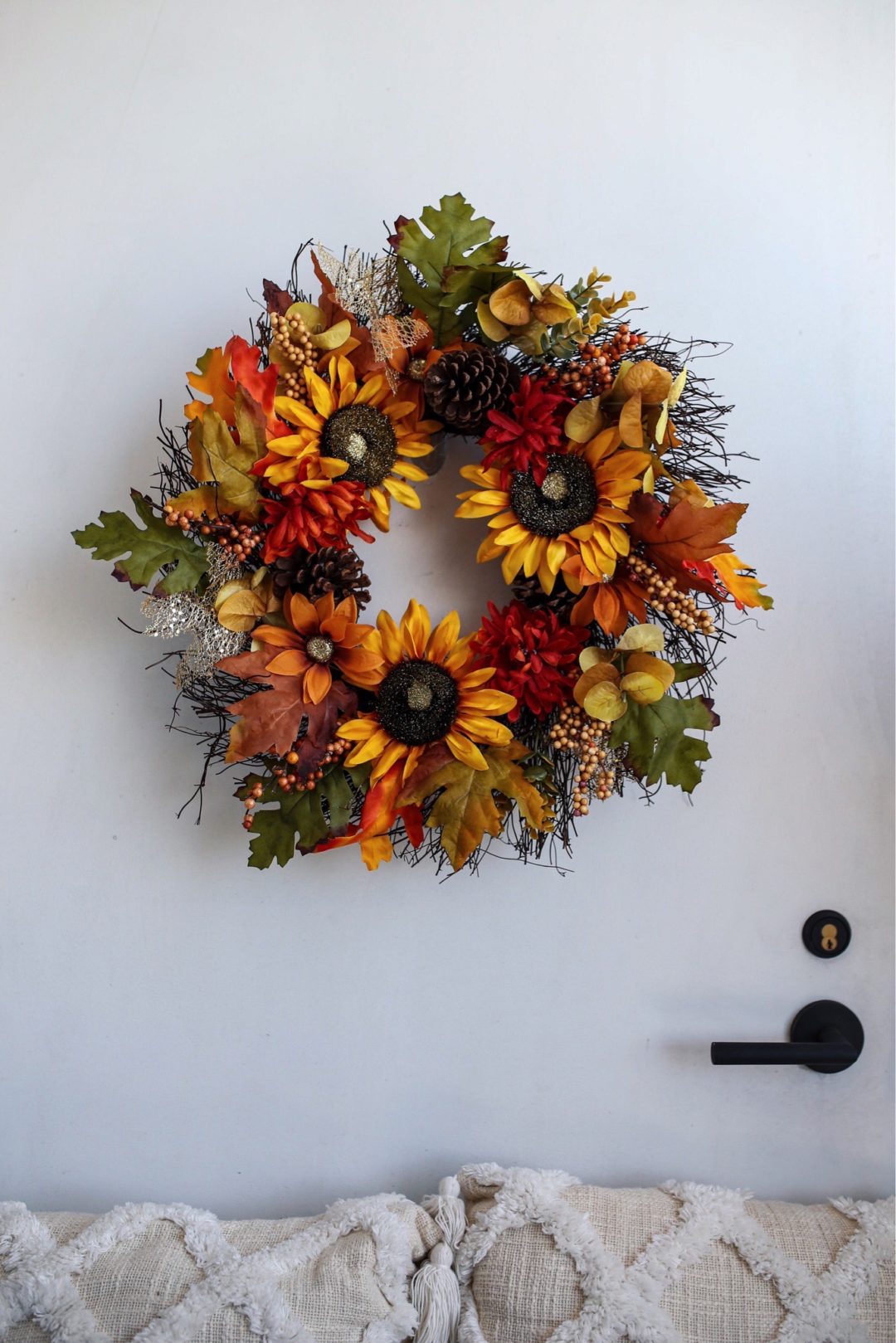 Blogger Sarah Lindner of The House of Sequins sharing Walmart Home Fall Decor. 