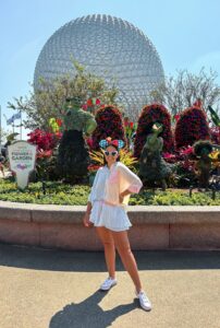 Blogger Sarah Lindner of The House of Sequins styling spring outfits for Disney looks.