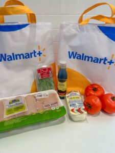 Blogger Sarah Lindner of The House of Sequins sharing fresh summer eats with Walmart.